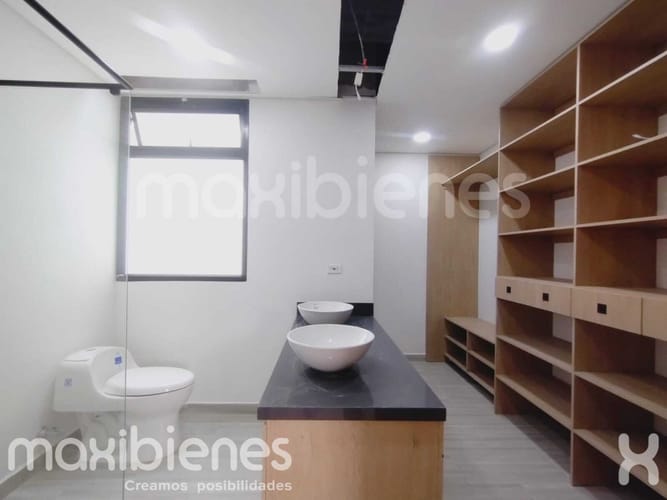Apartamento de 2 alcobas en arriendo en La Floresta, Medellín, 103 m² · foto 11 de 15