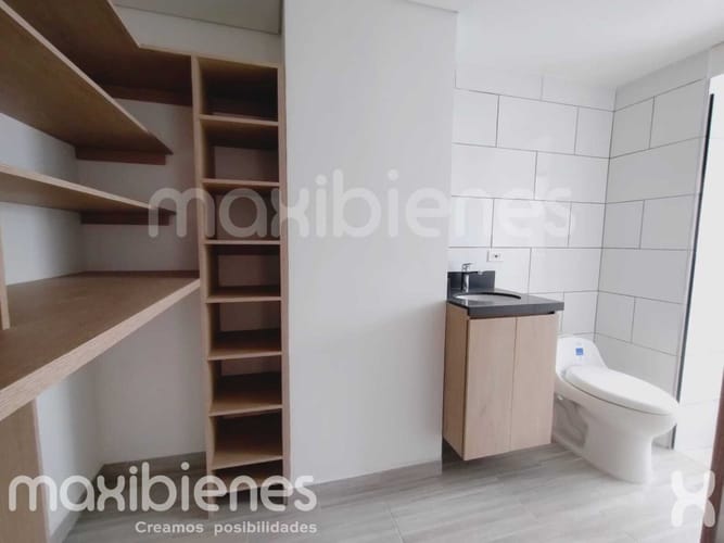 Apartamento de 2 alcobas en arriendo en La Floresta, Medellín, 103 m² · foto 13 de 15
