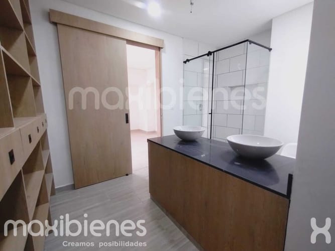 Apartamento de 2 alcobas en arriendo en La Floresta, Medellín, 103 m² · foto 15 de 15