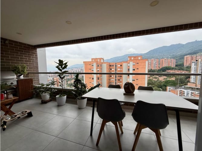 Apartamento de 2 alcobas en venta en Loma De Las Brujas, Medellín, 96 m² · foto 22 de 24
