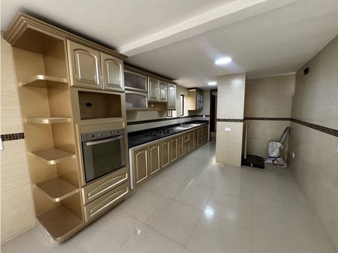Casa de 6 alcobas en venta en El Ingenio, Cali, 350 m² · foto 8 de 19