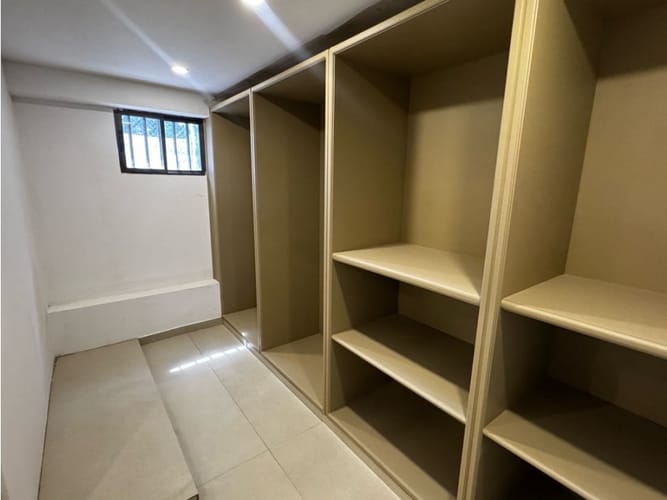 Casa de 6 alcobas en venta en El Ingenio, Cali, 350 m² · foto 13 de 19