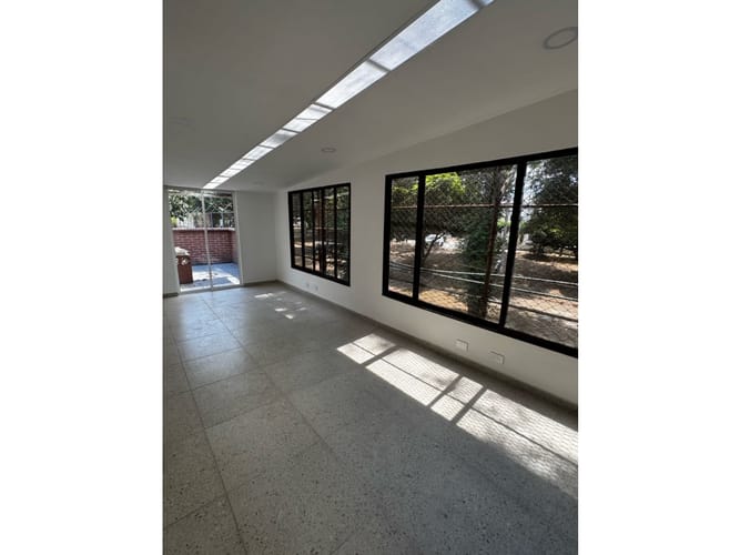 Casa de 6 alcobas en venta en El Ingenio, Cali, 350 m² · foto 18 de 19