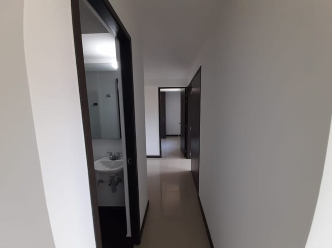 Apartamento de 2 alcobas en arriendo en Niquia, Bello, 55 m² · foto 4 de 23