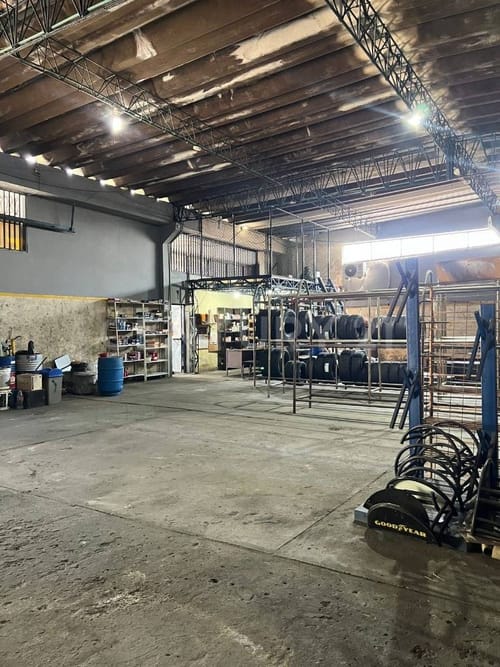 Bodega en venta en Barzal Bajo Sur, Villavicencio, 1800 m² · foto 4 de 20