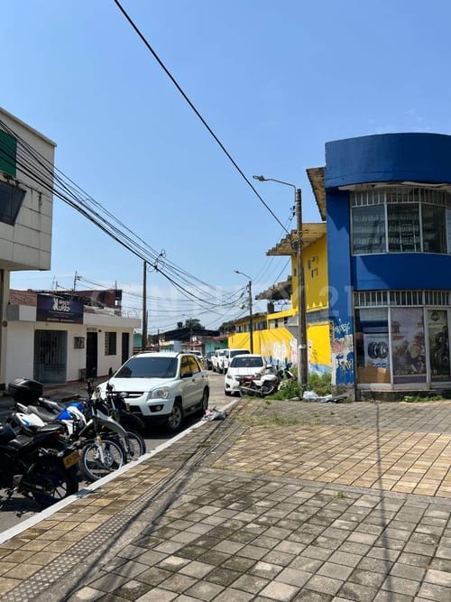 Bodega en venta en Barzal Bajo Sur, Villavicencio, 1800 m² · foto 6 de 20