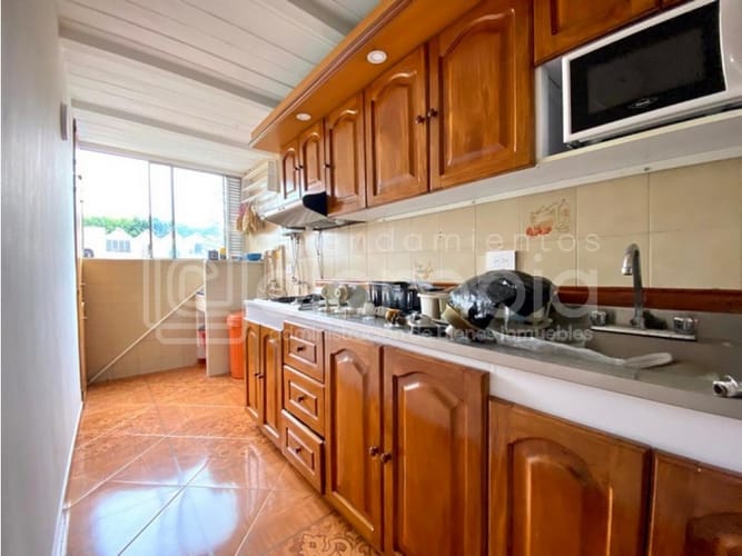 Apartamento de 3 alcobas en venta en Urbanizacion Milan Condominio Iv, Envigado, 74 m² · foto 5 de 11