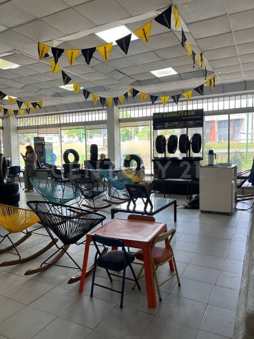 Bodega en venta en Barzal Bajo Sur, Villavicencio, 1800 m² · foto 8 de 20