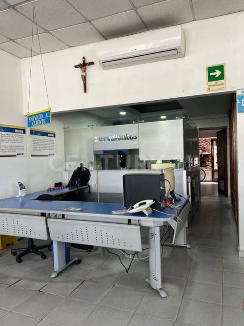 Bodega en venta en Barzal Bajo Sur, Villavicencio, 1800 m² · foto 10 de 20