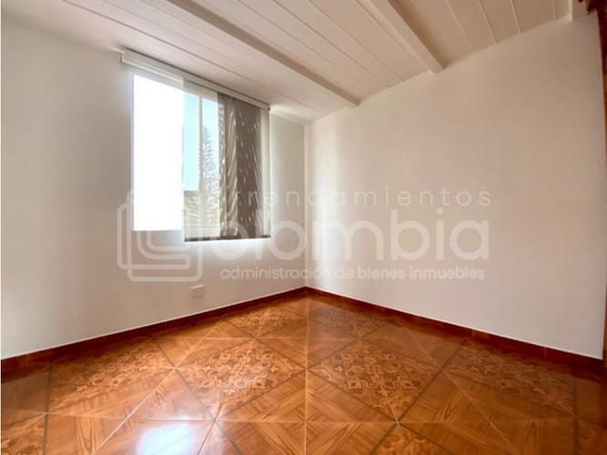 Apartamento de 3 alcobas en venta en Urbanizacion Milan Condominio Iv, Envigado, 74 m² · foto 7 de 11