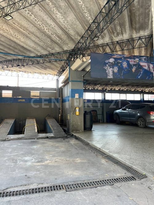 Bodega en venta en Barzal Bajo Sur, Villavicencio, 1800 m² · foto 16 de 20