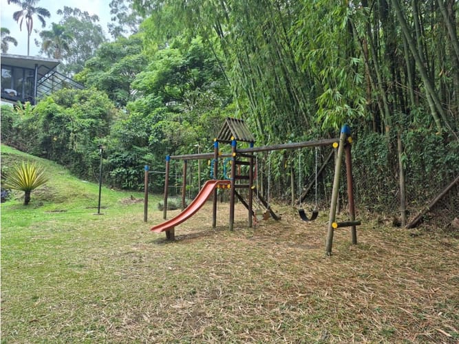 Casa de 3 alcobas en venta en Montessori, Medellín, 150 m² · foto 4 de 15