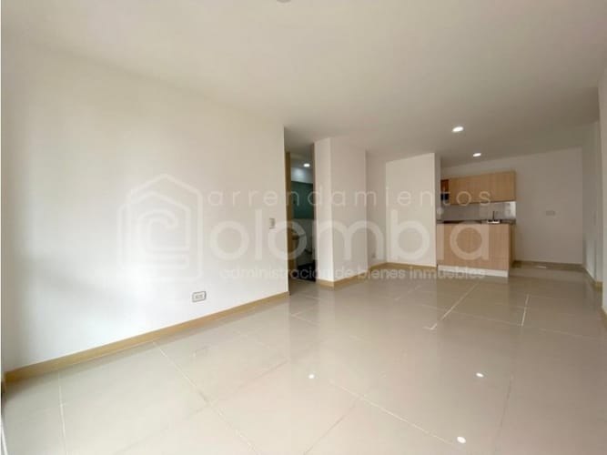Apartamento de 2 alcobas en venta en El Carmelo Ii, Sabaneta, 70 m² · foto 2 de 17