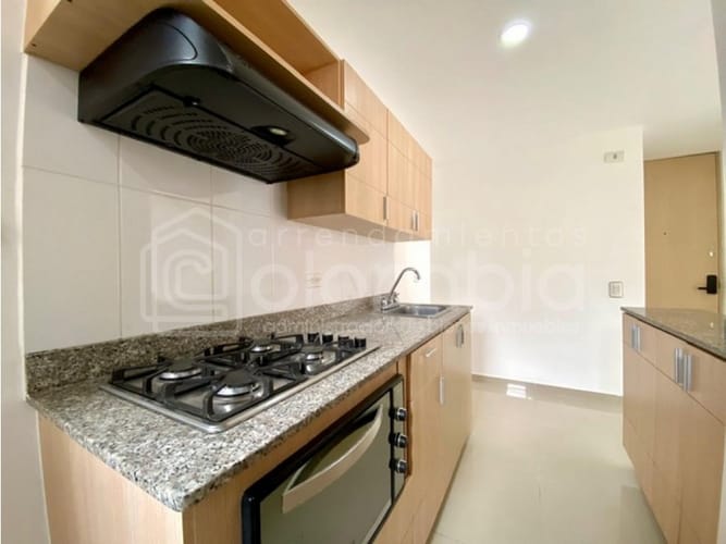 Apartamento de 2 alcobas en venta en El Carmelo Ii, Sabaneta, 70 m² · foto 5 de 17