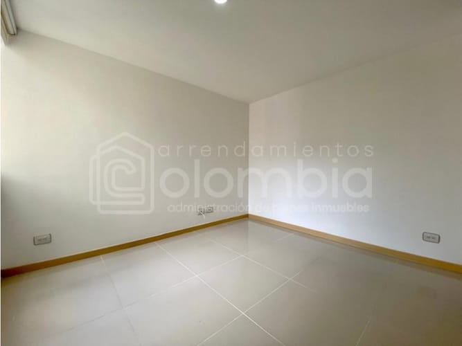 Apartamento de 2 alcobas en venta en El Carmelo Ii, Sabaneta, 70 m² · foto 9 de 17