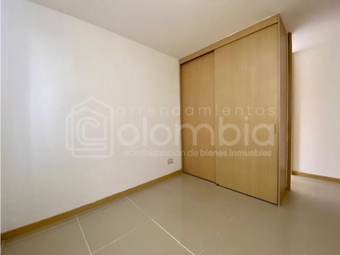 Apartamento de 2 alcobas en venta en El Carmelo Ii, Sabaneta, 70 m² · foto 12 de 17