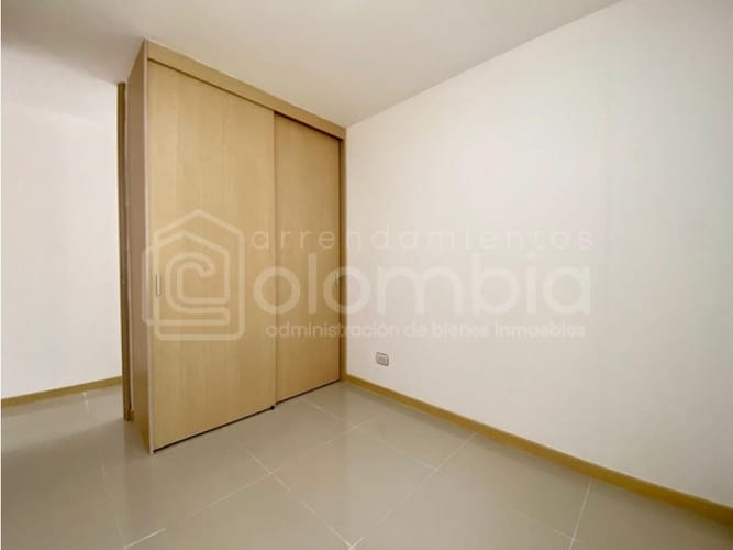 Apartamento de 2 alcobas en venta en El Carmelo Ii, Sabaneta, 70 m² · foto 13 de 17
