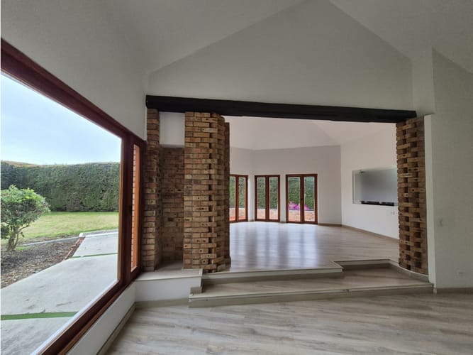 Casa de 5 alcobas en venta en Cr Quintas De Serrezuela, Mosquera, 526 m² · foto 11 de 24