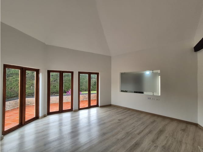 Casa de 5 alcobas en venta en Cr Quintas De Serrezuela, Mosquera, 526 m² · foto 12 de 24