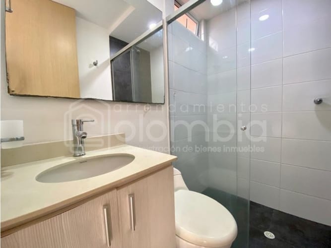 Apartamento de 2 alcobas en venta en El Carmelo Ii, Sabaneta, 70 m² · foto 15 de 17