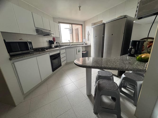 Apartamento de 4 alcobas en venta en Palogrande, Manizales, 168 m² · foto 4 de 18