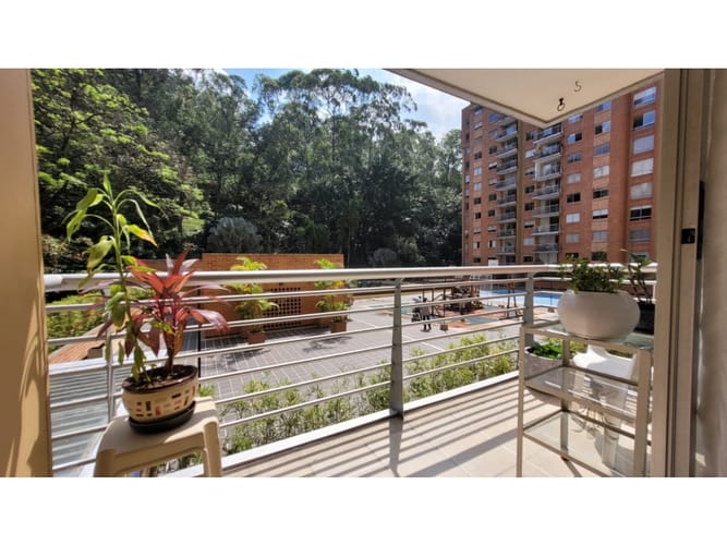 Apartamento de 4 alcobas en venta en El Poblado, Medellín, 120 m² · foto 5 de 17