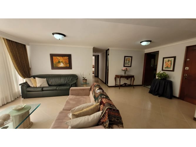 Apartamento de 4 alcobas en venta en El Poblado, Medellín, 120 m² · foto 8 de 17