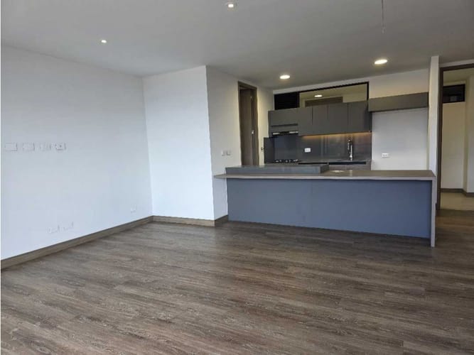 Apartamento de 2 alcobas en arriendo en Los Balsos, Medellín, 106 m² · foto 5 de 21