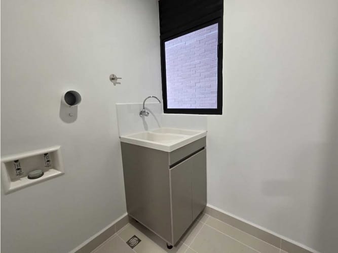 Apartamento de 2 alcobas en arriendo en Los Balsos, Medellín, 106 m² · foto 19 de 21