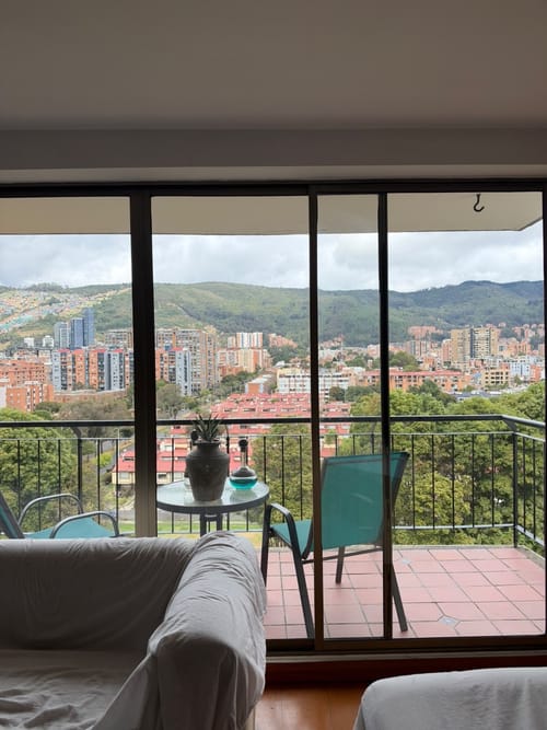 Apartamento de 3 alcobas en venta en Cedritos, Bogotá, 100 m² · foto 3 de 15