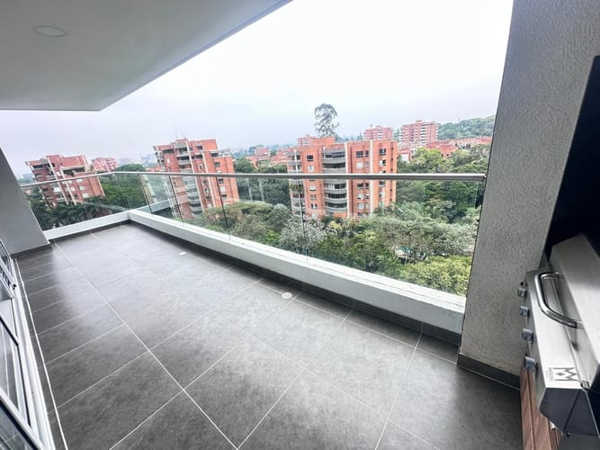 Apartamento de 4 alcobas en arriendo en Ciudad Jardin, Cali, 205 m² · foto 5 de 24