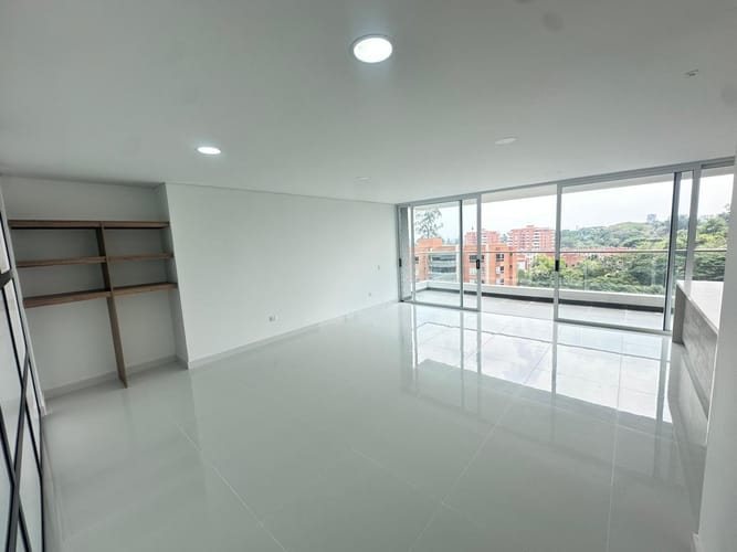 Apartamento de 4 alcobas en arriendo en Ciudad Jardin, Cali, 205 m² · foto 8 de 24