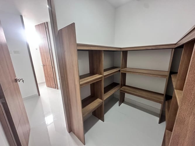 Apartamento de 4 alcobas en arriendo en Ciudad Jardin, Cali, 205 m² · foto 17 de 24