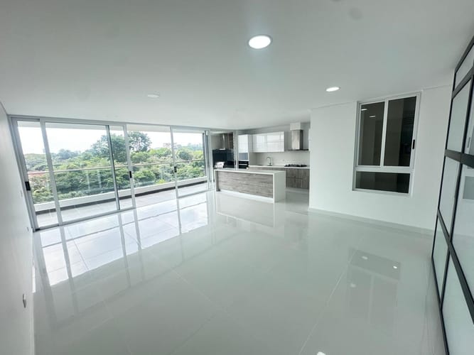 Apartamento de 4 alcobas en arriendo en Ciudad Jardin, Cali, 205 m² · foto 7 de 24