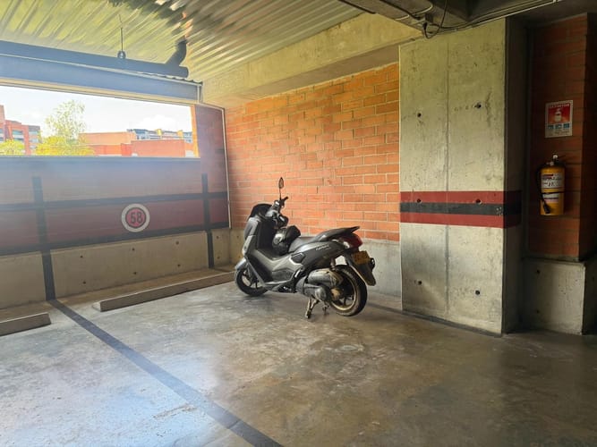 Apartamento de 2 alcobas en venta en Loma Del Esmeraldal, Envigado, 73 m² · foto 12 de 24