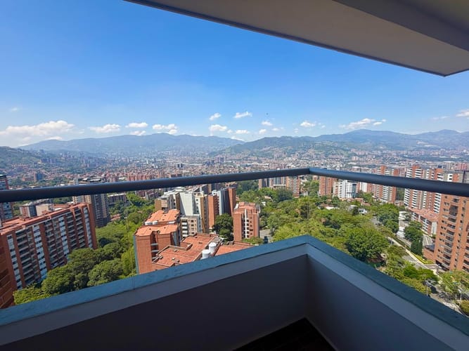 Apartamento de 2 alcobas en venta en Loma Del Esmeraldal, Envigado, 73 m² · foto 2 de 24