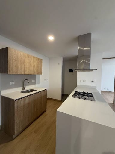 Apartamento de 2 alcobas en arriendo en Chipre, Rionegro, 74 m² · foto 3 de 13