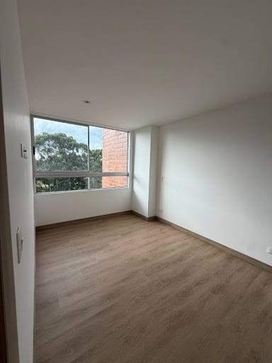 Apartamento de 2 alcobas en arriendo en Chipre, Rionegro, 74 m² · foto 8 de 13