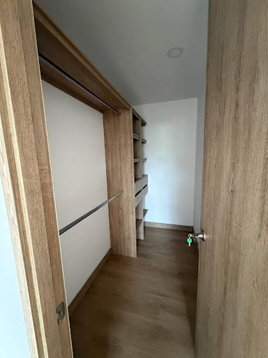 Apartamento de 2 alcobas en arriendo en Chipre, Rionegro, 74 m² · foto 9 de 13