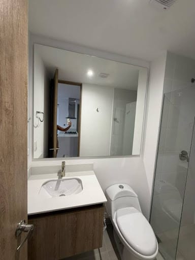Apartamento de 2 alcobas en arriendo en Chipre, Rionegro, 74 m² · foto 10 de 13