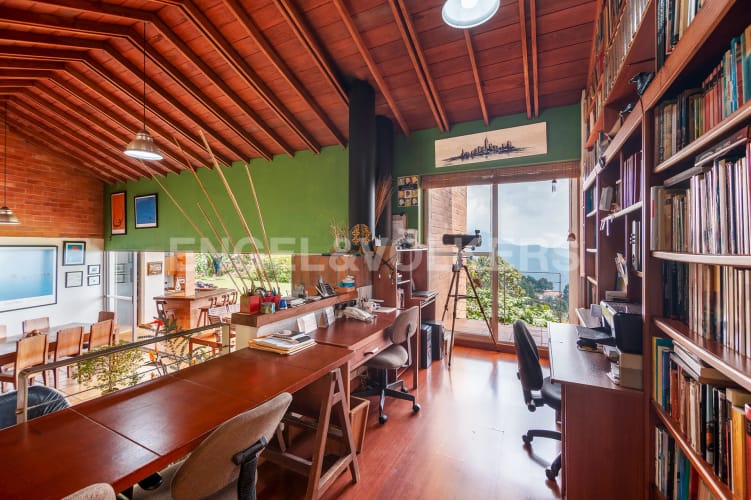 Casa de 4 alcobas en venta en Las Palmas, Envigado, 595 m² · foto 4 de 19
