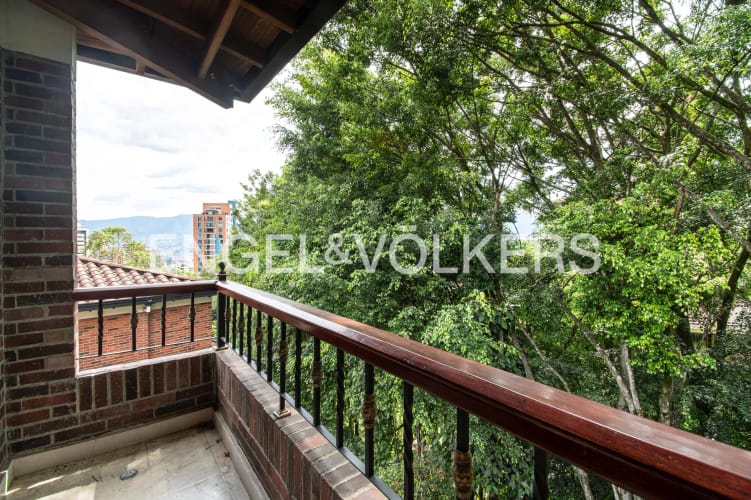 Casa de 4 alcobas en venta en Altos Del Poblado, Medellín, 520 m² · foto 16 de 16