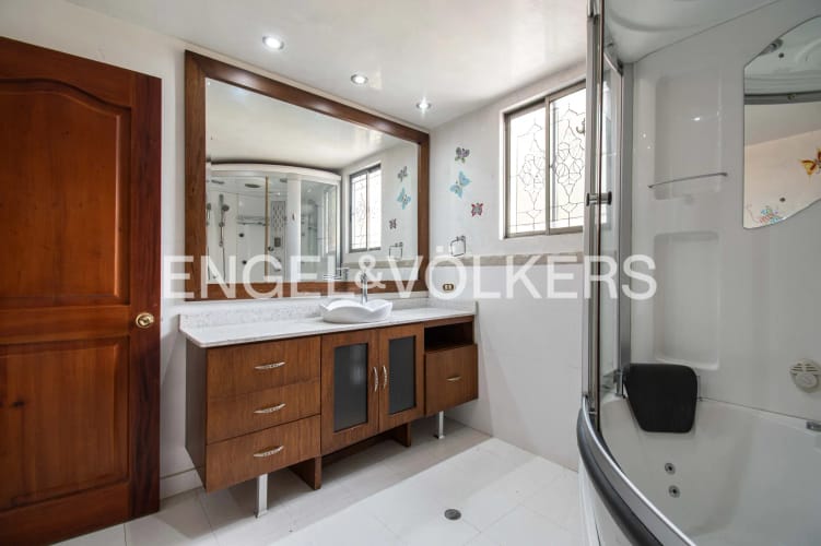 Casa de 4 alcobas en venta en Altos Del Poblado, Medellín, 520 m² · foto 14 de 16