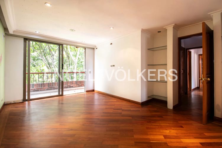 Casa de 4 alcobas en venta en Altos Del Poblado, Medellín, 520 m² · foto 13 de 16