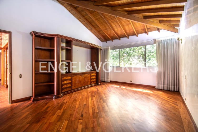 Casa de 4 alcobas en venta en Altos Del Poblado, Medellín, 520 m² · foto 9 de 16