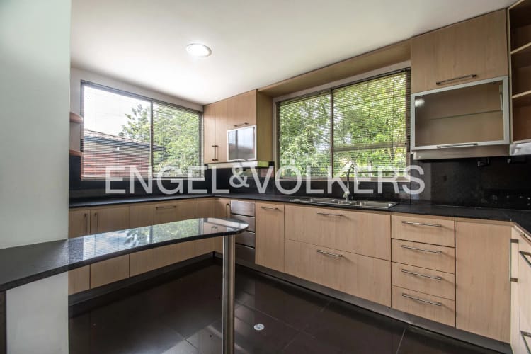 Casa de 4 alcobas en venta en Altos Del Poblado, Medellín, 520 m² · foto 6 de 16