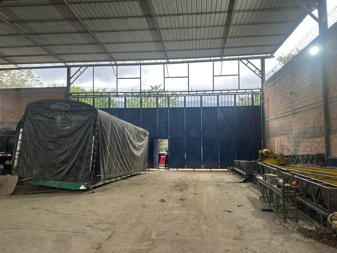 Bodega en venta en Hsd. San Antonio De Carrizal, Girón, 2000 m² · foto 13 de 14
