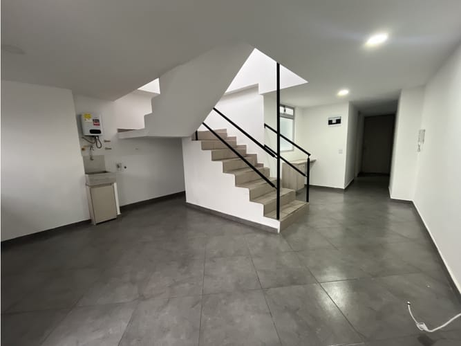 Apartamento de 2 alcobas en venta en Virgen Del Carmen, Sabaneta, 88 m² · foto 5 de 9