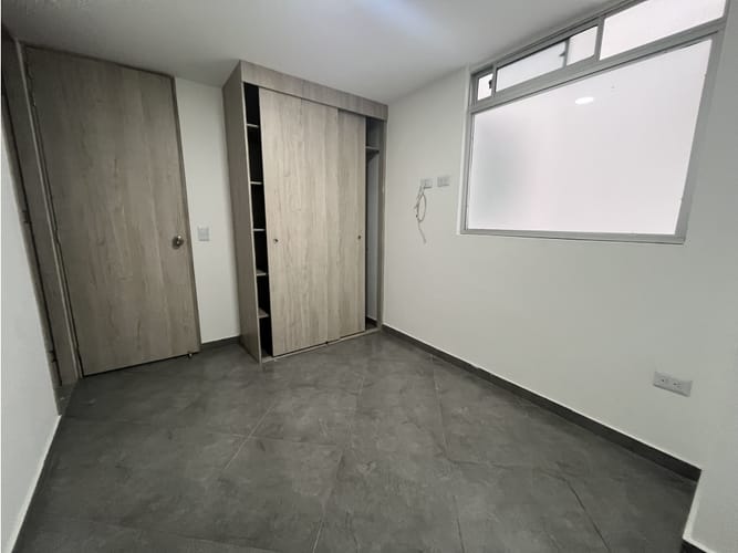 Apartamento de 2 alcobas en venta en Virgen Del Carmen, Sabaneta, 88 m² · foto 7 de 9