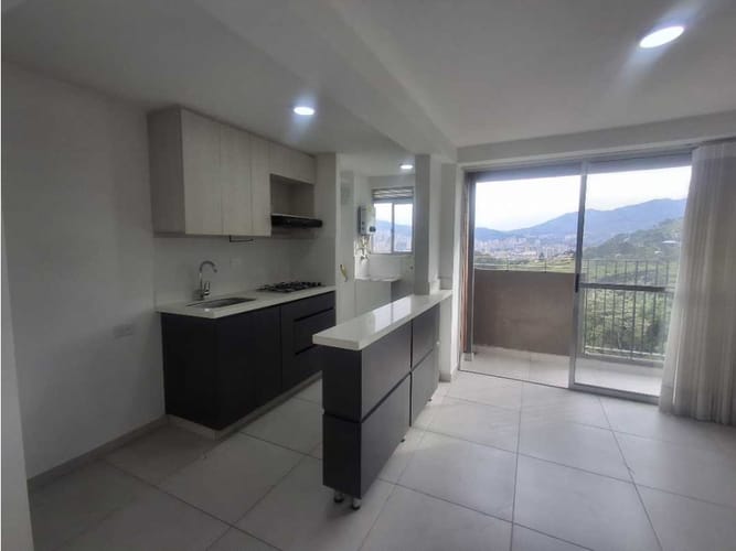 Apartamento de 3 alcobas en arriendo en Viviendas Del Sur, Itagüí, 55 m² · foto 4 de 23